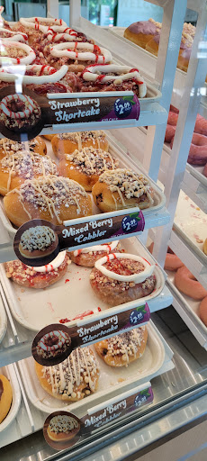 Donut Shop «Krispy Kreme», reviews and photos, 12648 Jefferson Ave, Newport News, VA 23602, USA