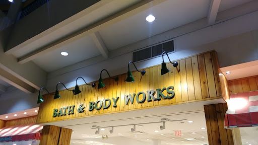 Bath & Body Works, 131 Alton Square, Alton, IL 62002, USA, 