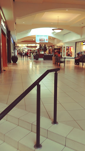Shopping Mall «Charlottesville Fashion Square», reviews and photos, 1600 Rio Rd E, Charlottesville, VA 22901, USA