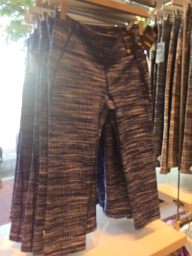 Clothing Store «Gap Factory Store», reviews and photos, 741 S Broadway, Los Angeles, CA 90014, USA