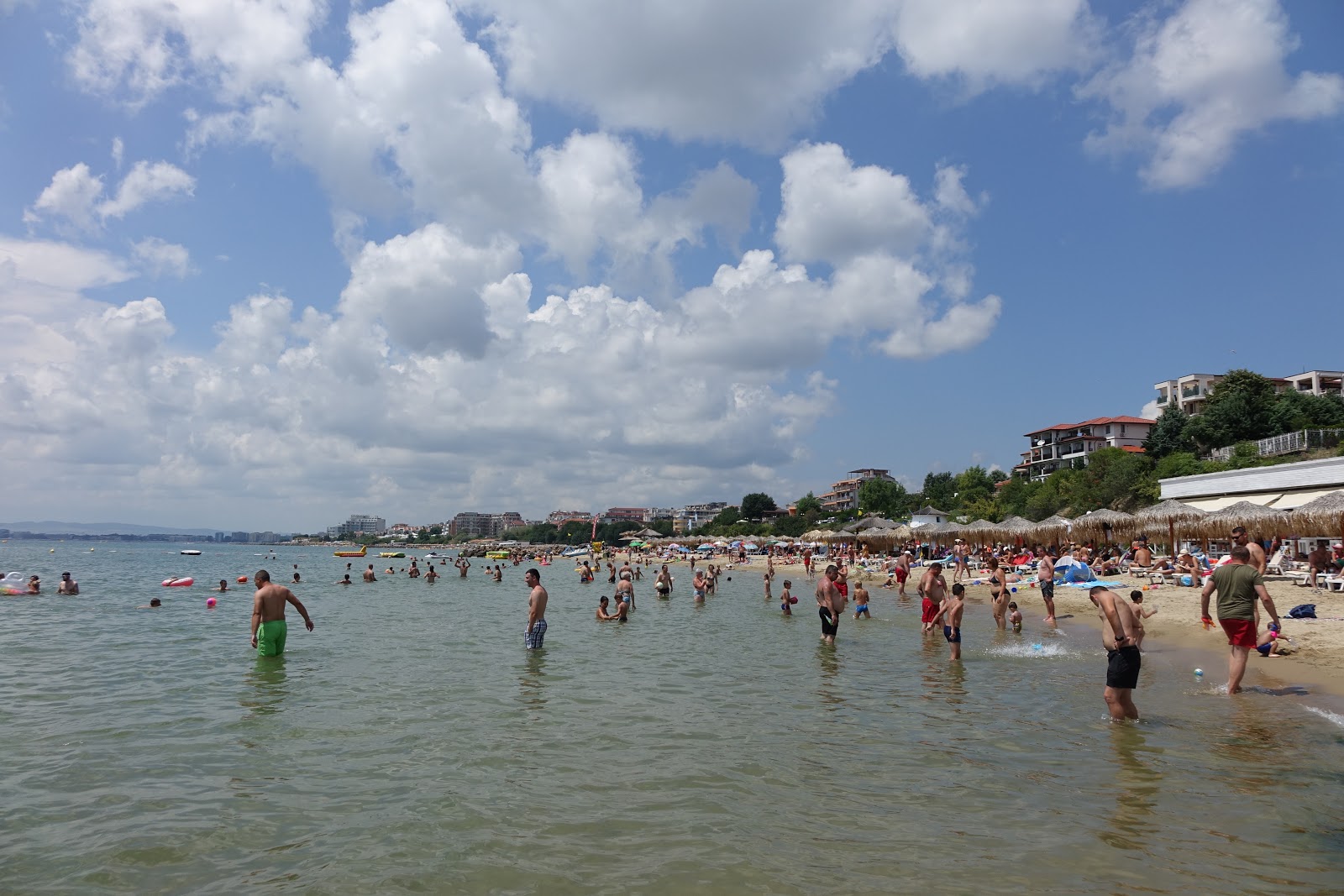 Valokuva Sveti Vlas beachista. osittain hotellialue