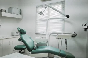 Consultorio Odontologico Dr Quintanal Dra Terzi image