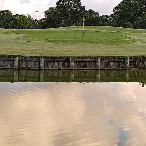 Golf Course «Bay Forest Golf Course», reviews and photos, 201 Bay Forest Dr, La Porte, TX 77571, USA