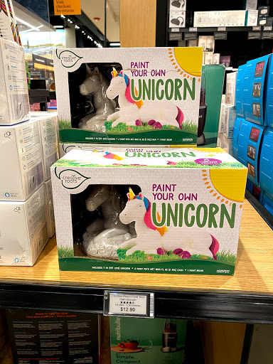 Electronics Store «Amazon Books», reviews and photos, 246 Legacy Pl, Dedham, MA 02026, USA