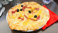 Plats et boissons du Pizzeria La Cabane du Trappeur à Aydat - n°1