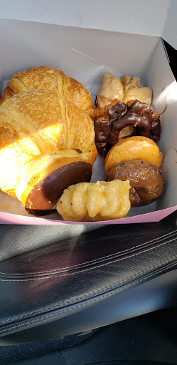 Donut Shop «Donut Star», reviews and photos, 13165 Jamboree Rd, Tustin, CA 92782, USA