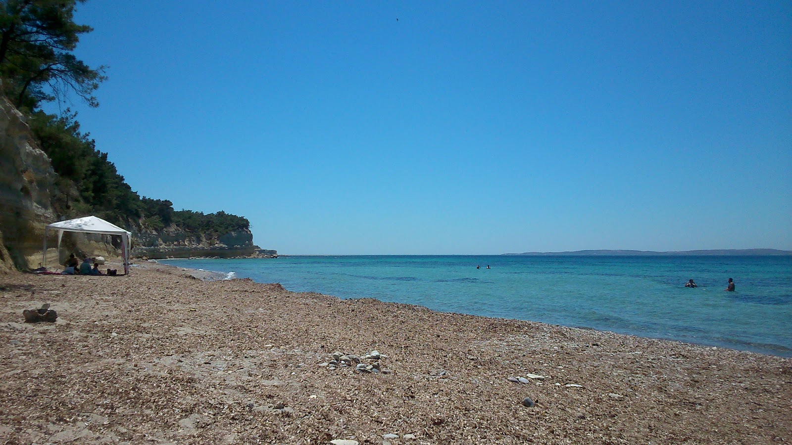 Foto de Taskapi beach con parcialmente limpio nivel de limpieza