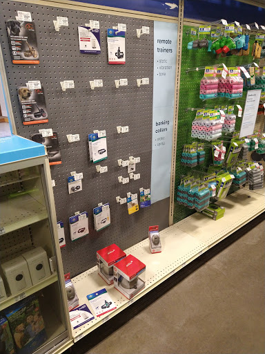 Pet Supply Store «PetSmart», reviews and photos, 105 Wagner Rd, Monaca, PA 15061, USA