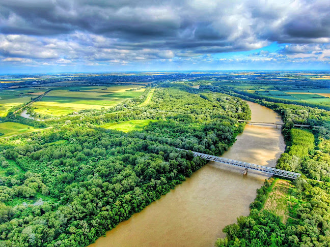 Értékelések erről a helyről: Szentes–csongrádi vasúti Tisza-híd, Szentes - Bolt