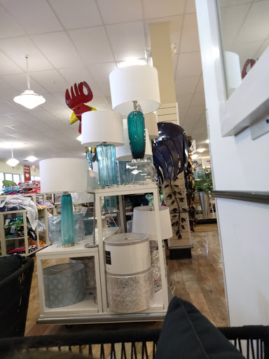 Department Store «T.J. Maxx & HomeGoods», reviews and photos, 715 E Dundee Rd, Palatine, IL 60074, USA