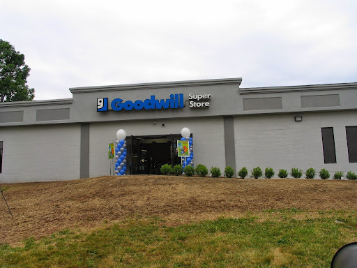 Goodwill Newington Store & Donation Station, 45 Costello Rd, Newington, CT 06111, USA, 