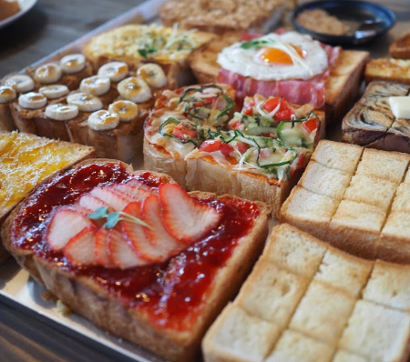 トースト専門店 Cafe Ruカフェル 熊本県熊本市東区健軍 カフェ 喫茶 カフェ グルコミ