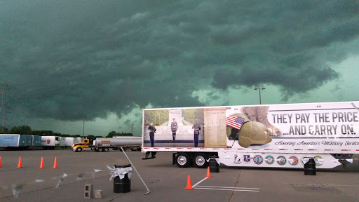 Trucking Company «YRC Freight», reviews and photos, 12400 Dupont Ave S, Burnsville, MN 55337, USA