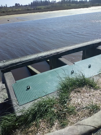 Pet Supply Store «The Farm Store», reviews and photos, 3956 Jacobs Ave, Eureka, CA 95501, USA