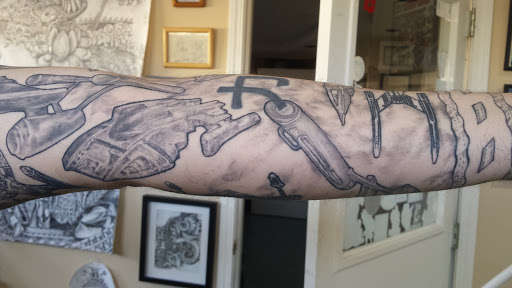 Tattoo Shop «OCTOPUS INK TATTOO», reviews and photos, 410 1st St, Lake Oswego, OR 97034, USA