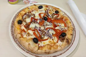 Fresh pizza image