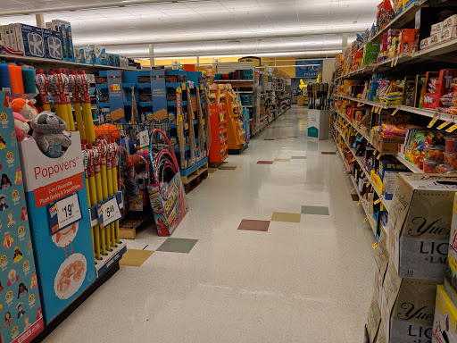 Grocery Store «Super Stop & Shop», reviews and photos, 200 New Hartford Rd, Winsted, CT 06098, USA