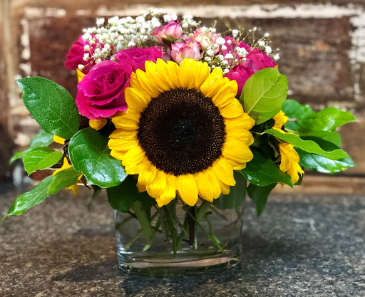 Florist «Stockbridge Florist & Gifts», reviews and photos, 118 N Berry St, Stockbridge, GA 30281, USA