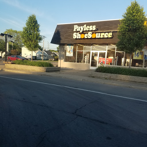 Payless ShoeSource, 2165 Fort St, Lincoln Park, MI 48146, USA, 