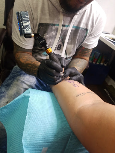 Tattoo Shop «Modern Ink Tattoo & Piercing Studio», reviews and photos, 5818 Imperial Hwy, South Gate, CA 90280, USA