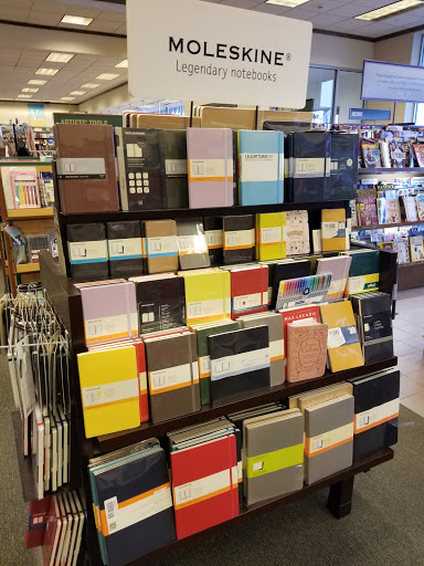 Book Store «Barnes & Noble», reviews and photos, 5224 Sunrise Hwy, Massapequa Park, NY 11762, USA