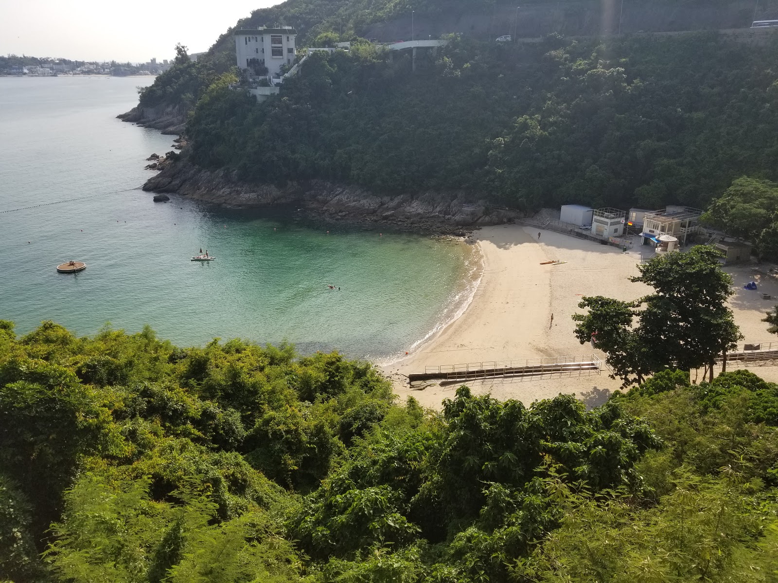 Fotografija Turtle Cove Beach in naselje