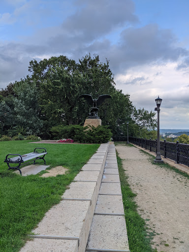 Park «Nathan Hale Park», reviews and photos, 401 Summit Ave, St Paul, MN 55102, USA