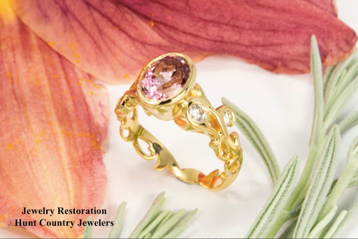 Jewelry Store «Hunt Country Jewelers», reviews and photos, 105 E Main St, Purcellville, VA 20132, USA