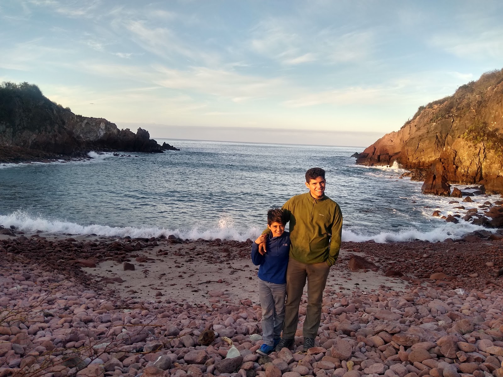 Foto de Playa la concha com terreno rochoso superfície