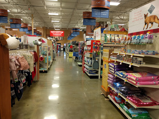 Pet Supply Store «PetSmart», reviews and photos, 2201 Gallatin Pike N, Madison, TN 37115, USA