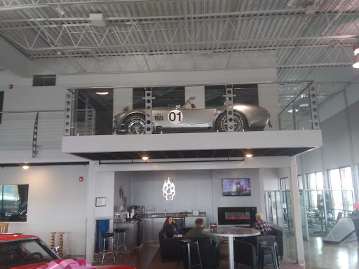 Used Car Dealer «Cassill Motors», reviews and photos, 2939 16th Ave SW, Cedar Rapids, IA 52404, USA