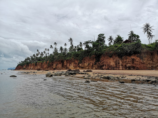 Pha Daeng beach