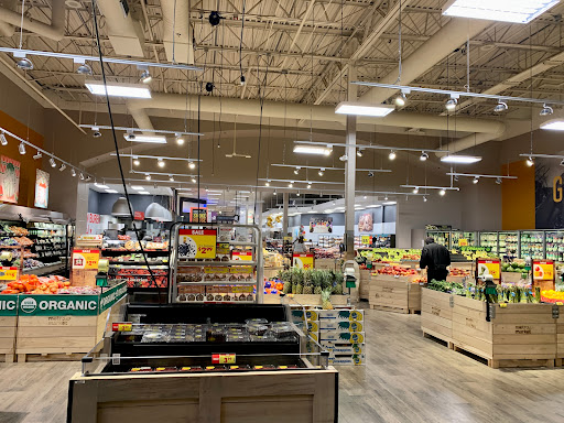 Grocery Store «Metro Market», reviews and photos, 1123 N Van Buren St, Milwaukee, WI 53202, USA