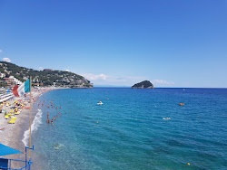 Photo de Pluto Beach Spotorno partiellement zone de villégiature