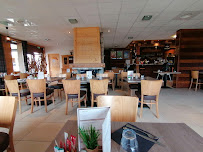Atmosphère du Restaurant Le Saint-Jo - La Féclaz à Les Deserts - n°13