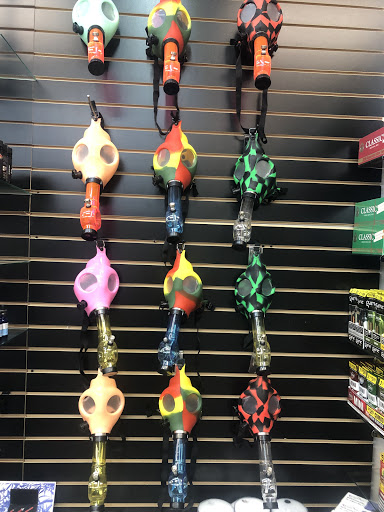 Tobacco Shop «Friends head-shop , tobacco & Hookah lounge», reviews and photos, 3041 E Olive Rd, Pensacola, FL 32514, USA