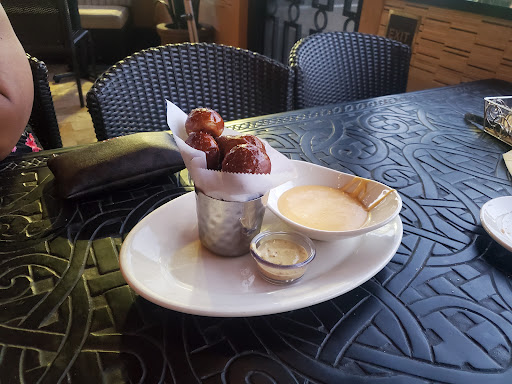 Restaurant «The Cheesecake Factory», reviews and photos, 24250 Town Center Dr, Santa Clarita, CA 91355, USA