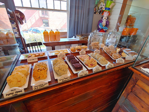 Restaurant «The Mad Hatter Restaurant & Bakery», reviews and photos, 176 S Goodman St, Rochester, NY 14607, USA