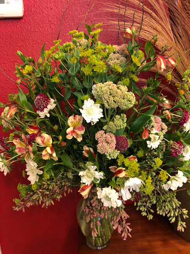 Beauty Salon «La Nana salon & flowers», reviews and photos, 4224 Park Blvd, Oakland, CA 94602, USA