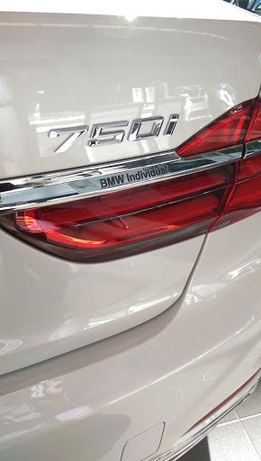 BMW Dealer «Life Quality BMW: Sales», reviews and photos, 9326 4th Ave, Brooklyn, NY 11209, USA