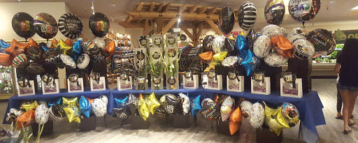 Grocery Store «Safeway», reviews and photos, 2090 Harbison Dr, Vacaville, CA 95687, USA