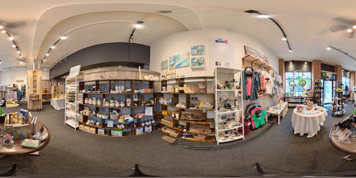Happy Earth Shop