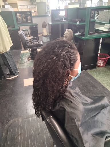 Beauty Salon «House of Brown Beauty Salon», reviews and photos, 9420 Jensen Dr, Houston, TX 77093, USA