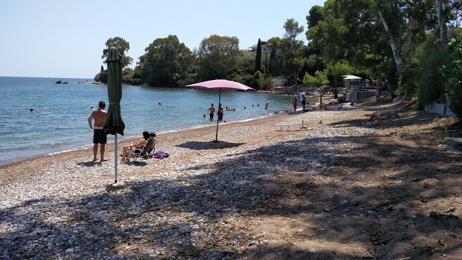 Zdjęcie Eros beach z powierzchnią turkusowa czysta woda
