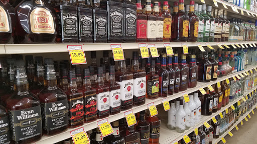 Grocery Store «Sav-Mor Foods», reviews and photos, 14001 Lakeridge Cir, Magalia, CA 95954, USA