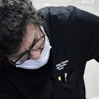 Dr. Rodrigo Cabello, Cirujano plástico