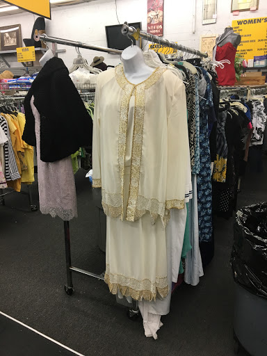 Thrift Store «The Main Place Thrift Store», reviews and photos, 1631 El Camino Real, Tustin, CA 92780, USA