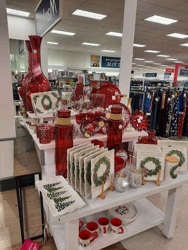 Department Store «Marshalls & HomeGoods», reviews and photos, 311 Costco Way, St Peters, MO 63376, USA