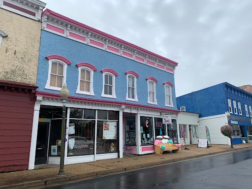 Ice Cream Shop «C&C Frozen Treats», reviews and photos, 409 E Main St, Front Royal, VA 22630, USA