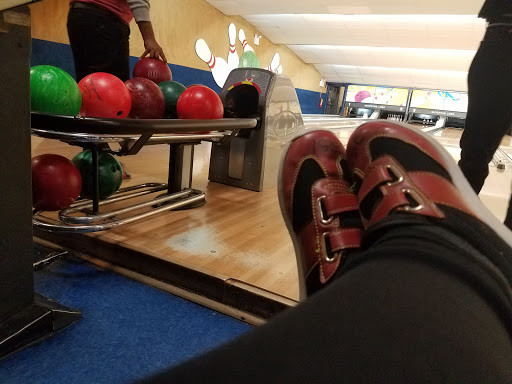 Bowling Alley «Whitestone Lanes», reviews and photos, 30-05 Whitestone Expy, Flushing, NY 11354, USA